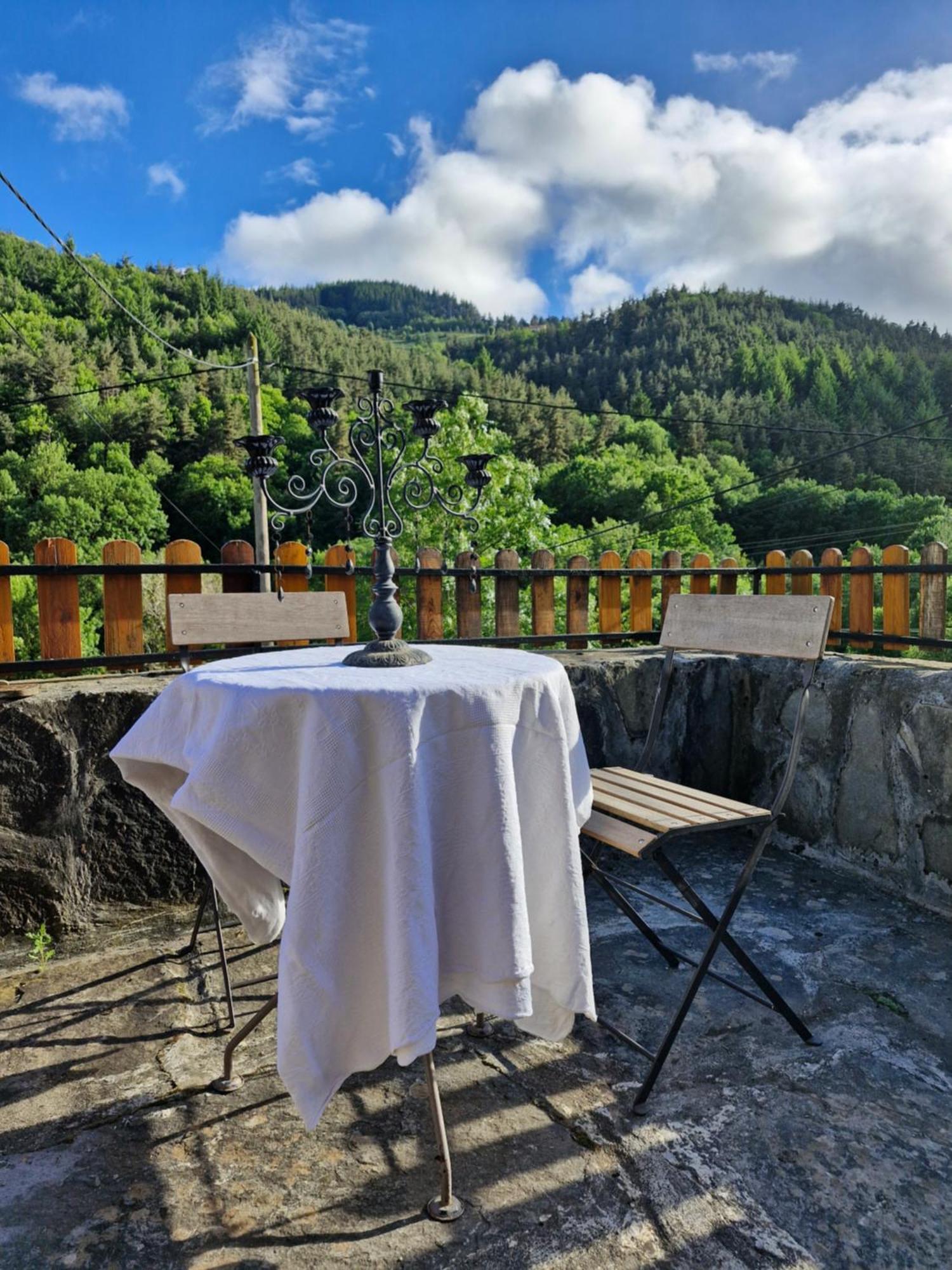 La Maison Des Lucioles Saint-Julien-Boutieres Экстерьер фото